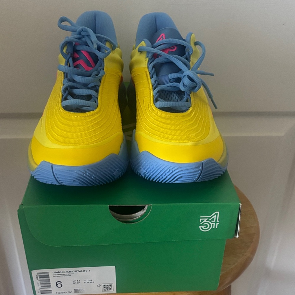Nike Women Bright Yellow and Blue Sneakers